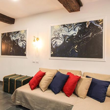 Charming Large Apartment - 3 Bedroom In Trastevere Rome Bagian luar foto