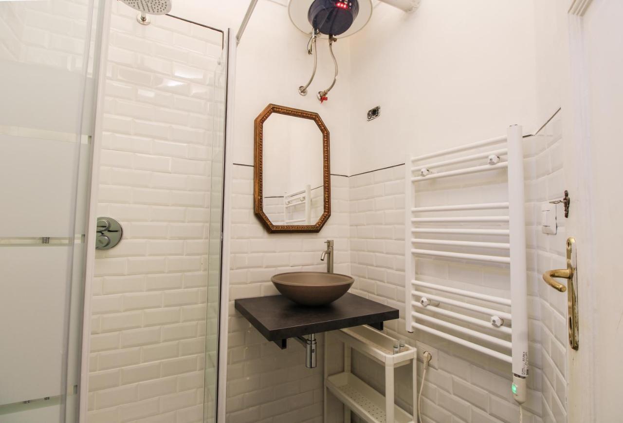 Charming Large Apartment - 3 Bedroom In Trastevere Rome Bagian luar foto
